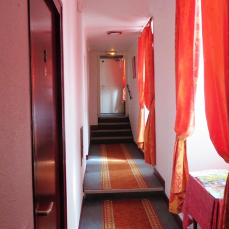 Le Relais Du Pont De Rhodes Frayssinet Room photo