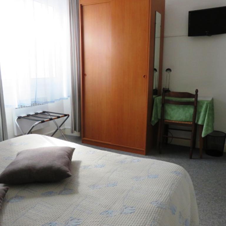 Le Relais Du Pont De Rhodes Frayssinet Room photo