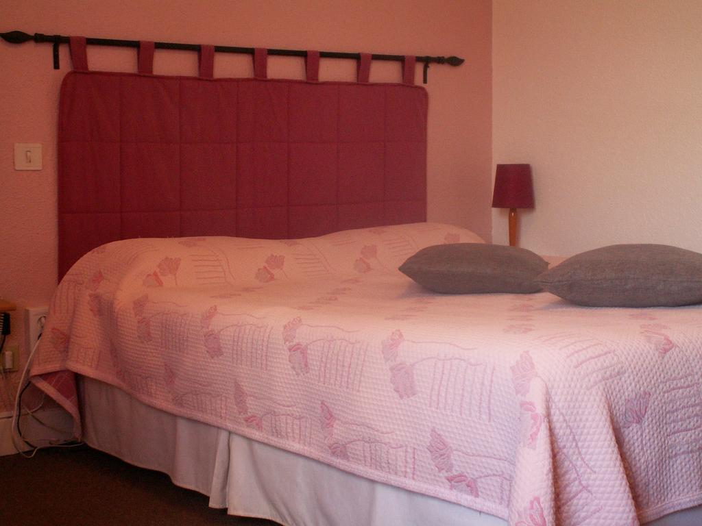 Le Relais Du Pont De Rhodes Frayssinet Room photo