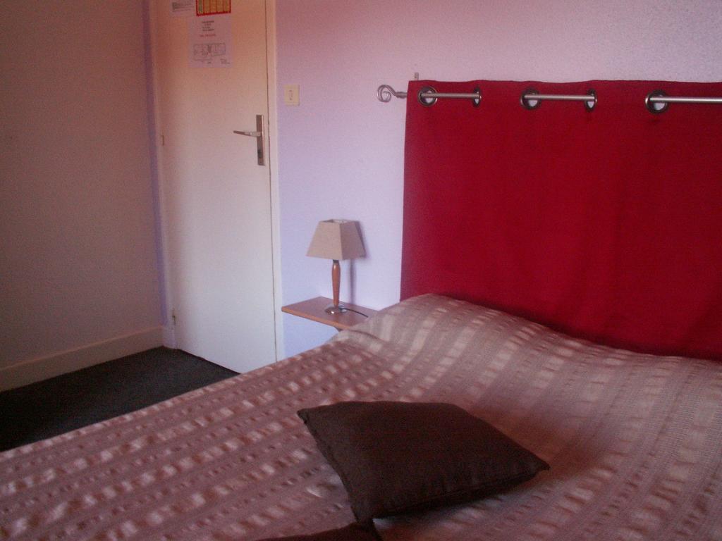 Le Relais Du Pont De Rhodes Frayssinet Room photo