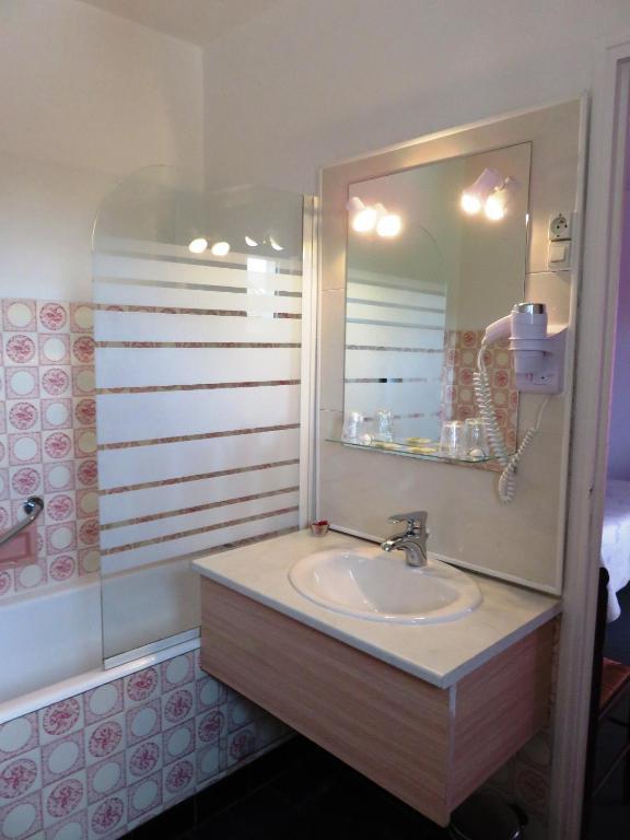 Le Relais Du Pont De Rhodes Frayssinet Room photo