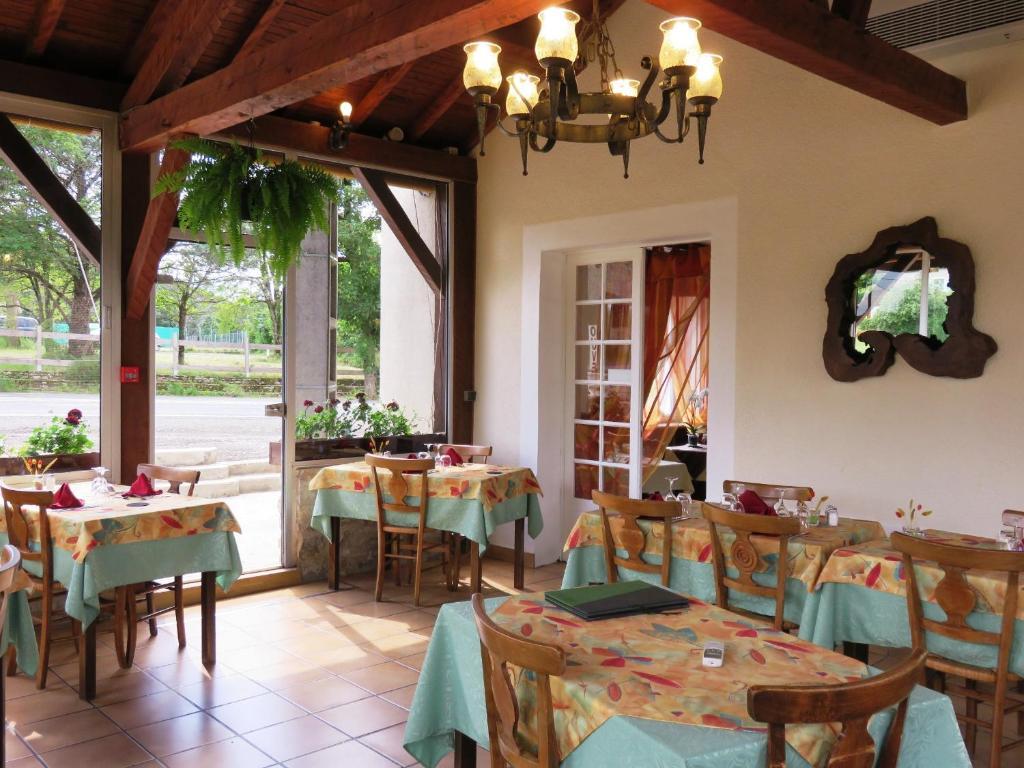 Le Relais Du Pont De Rhodes Frayssinet Exterior photo